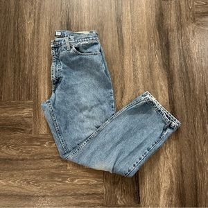 IZOD Classic Fit Distressed Straight Leg Jeans Size 34